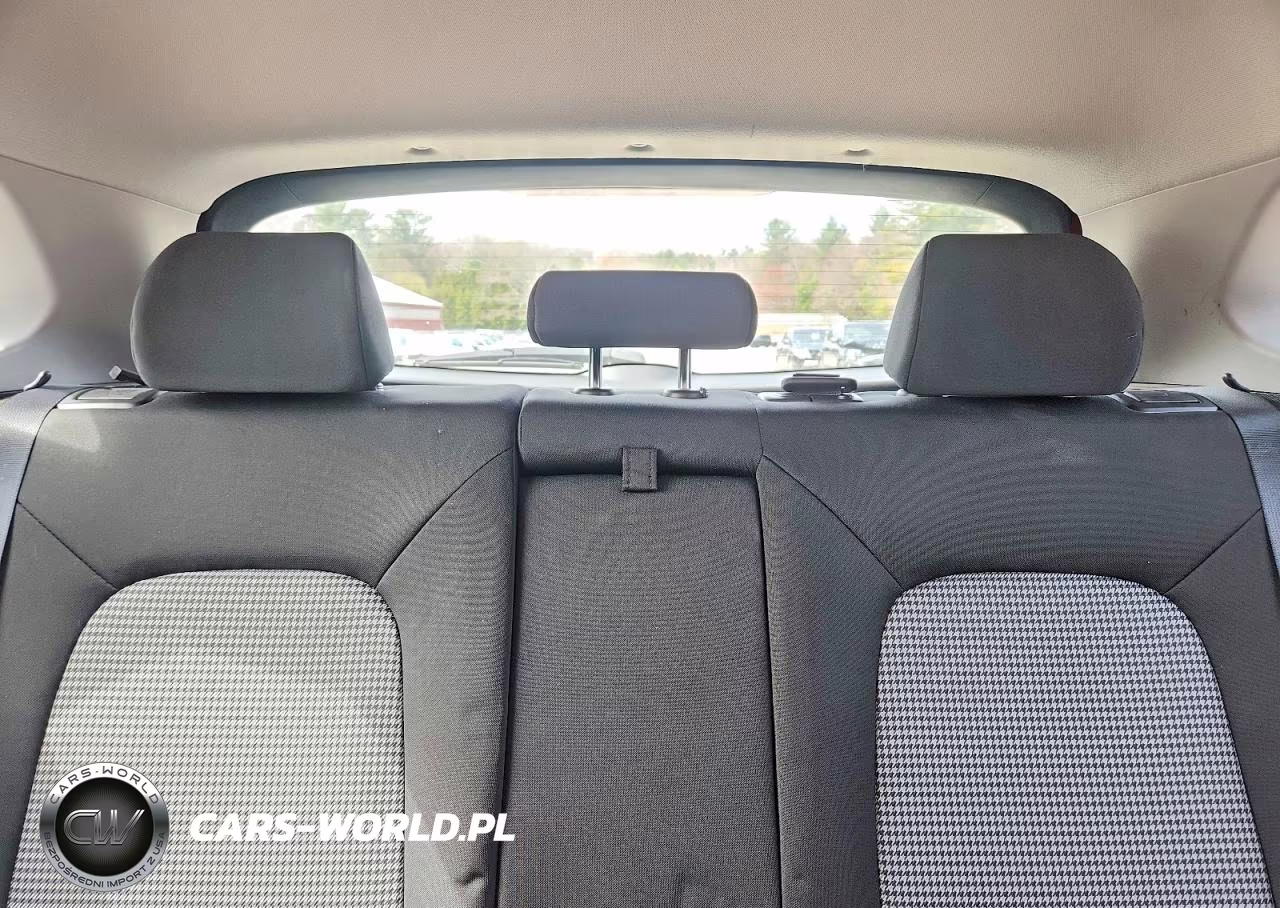 2019 Hyundai Kona Se VIN:KM8K1CAA5KU358877 - 10