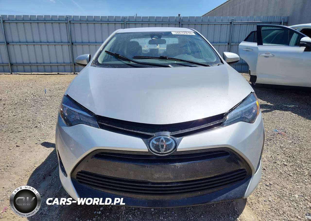 2018 Toyota Corolla L VIN:5YFBURHE6JP775914 - 5