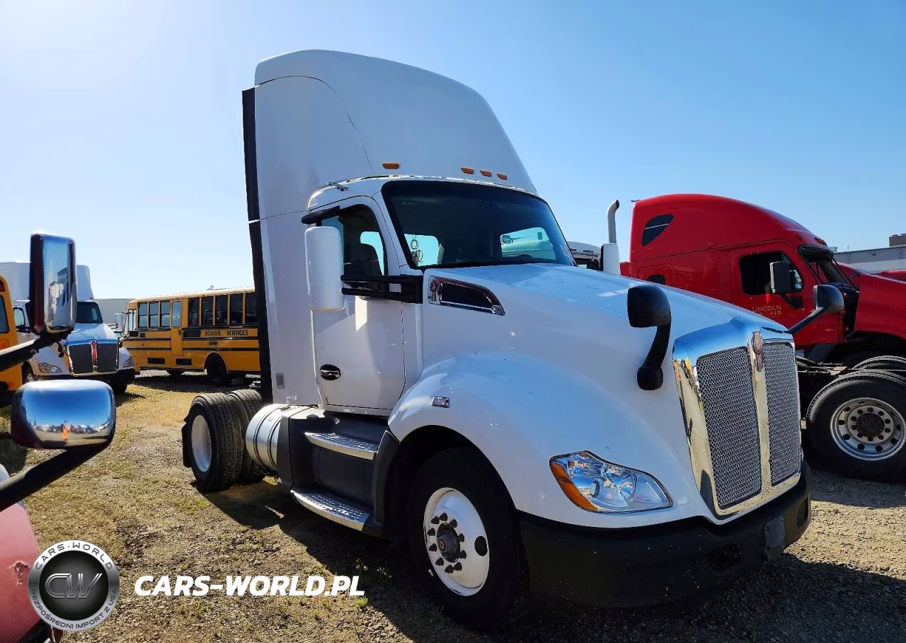2016 Kenworth T680 Semi Truck