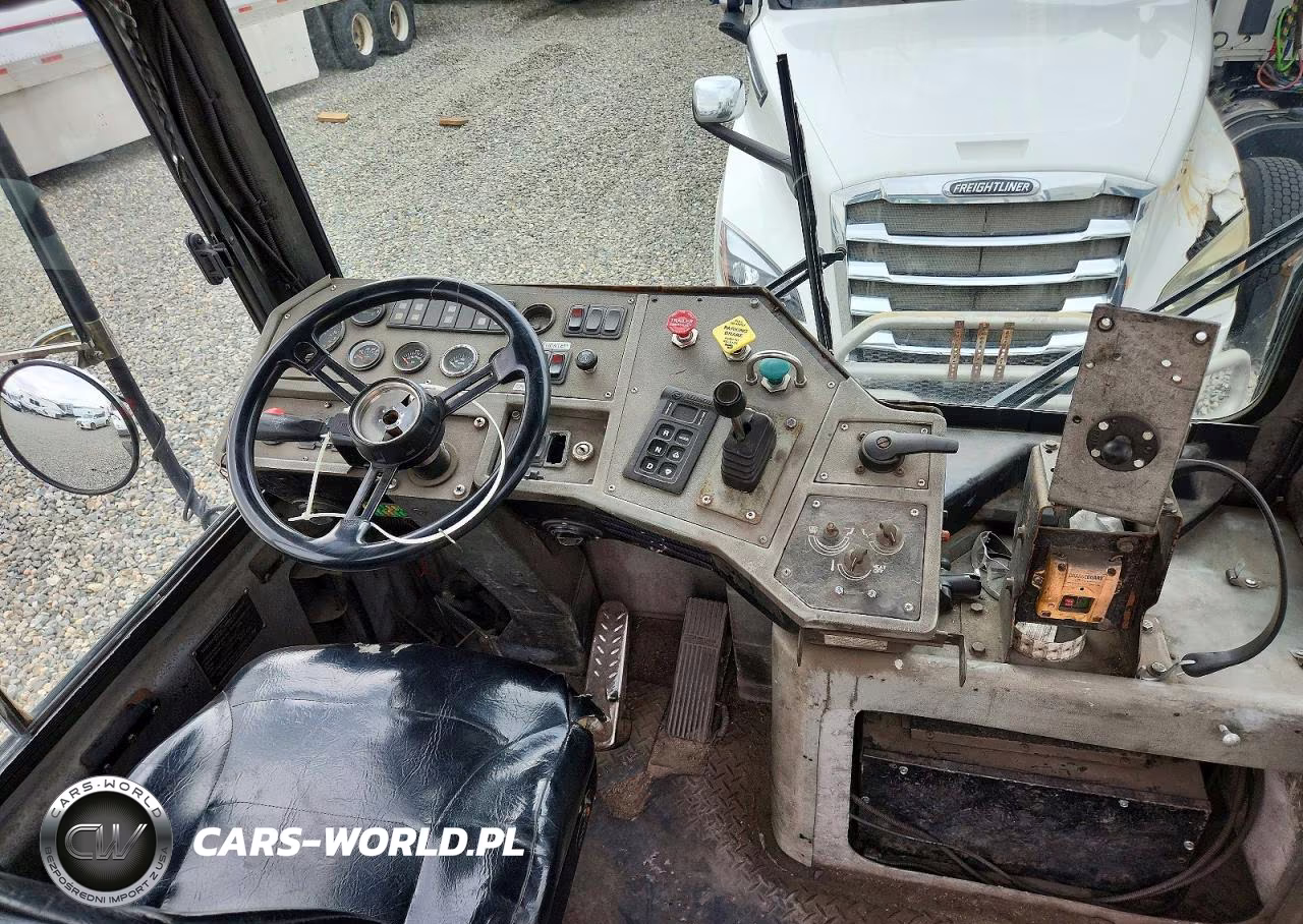 2013 Tico Prospotter Yard Truck VIN:1T9NS5A8QER825039 - 6