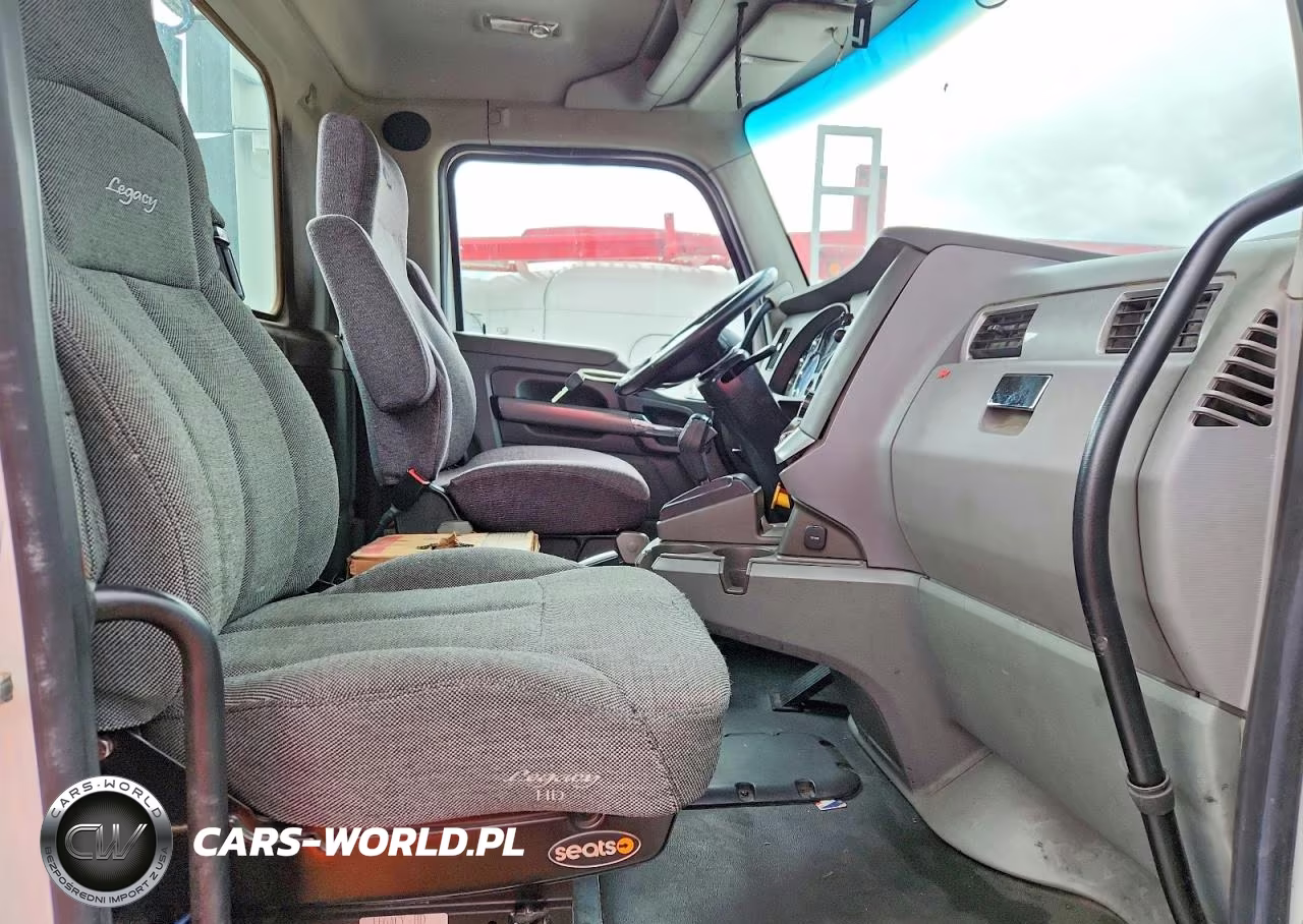 2017 Kenworth T680 Semi Truck VIN:1XKYA48XXHJ160373 - 5
