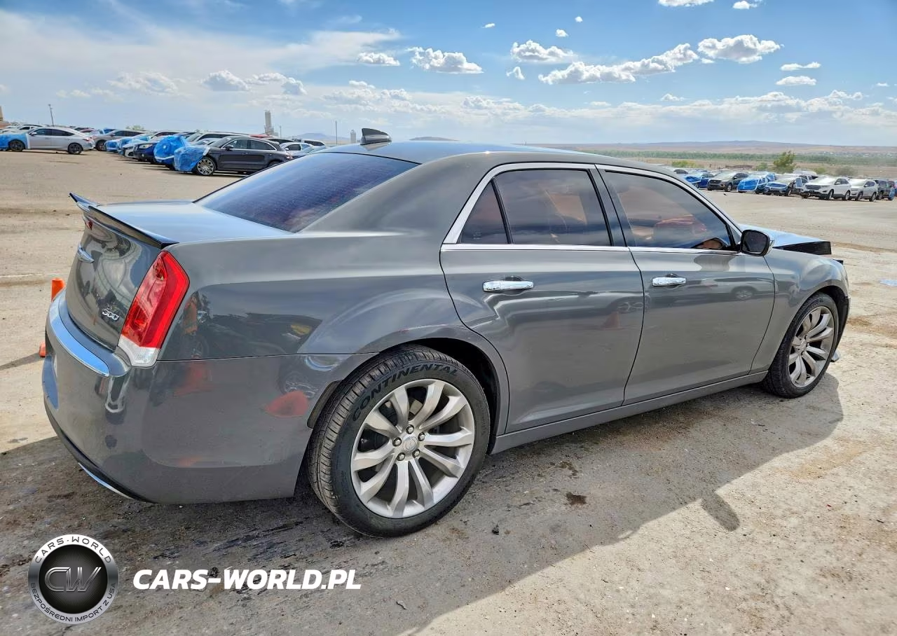 2018 Chrysler 300 Limited VIN:2C3CCAEGXJH167919 - 3
