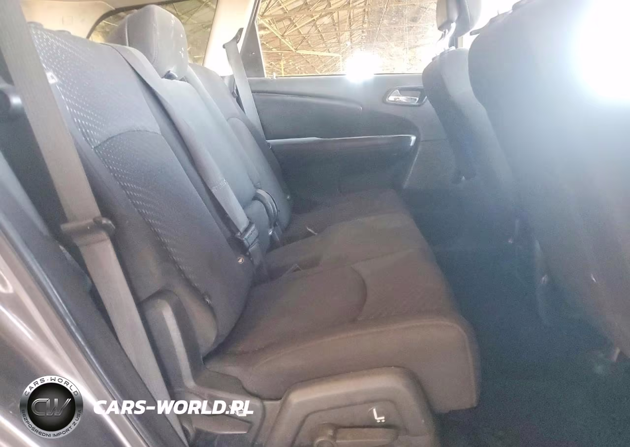 2018 Dodge Journey Se VIN:3C4PDCAB8JT447975 - 10
