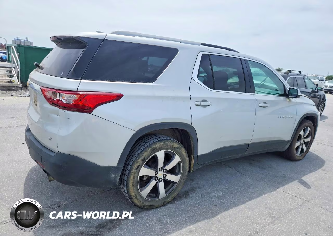 2018 Chevrolet Traverse Lt VIN:1GNERHKW2JJ104701 - 3
