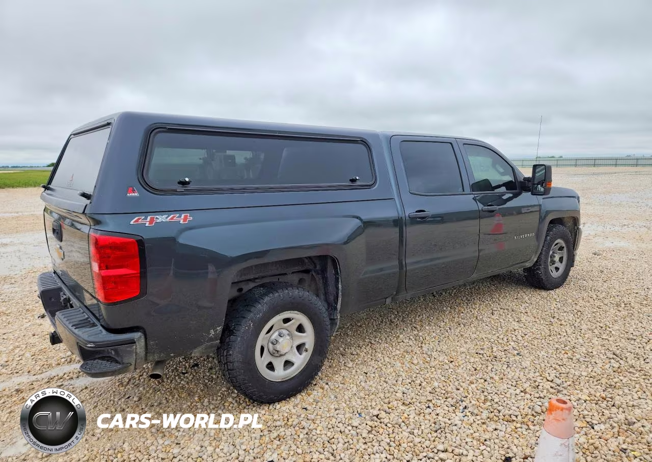 2017 Chevrolet Silverado K1500 VIN:1GCUKNEC8HF161510 - 3