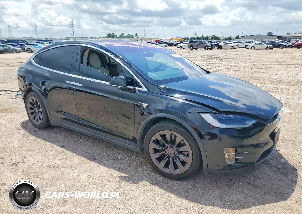 2018 Tesla Model X VIN:5YJXCBE29JF136366 - 4
