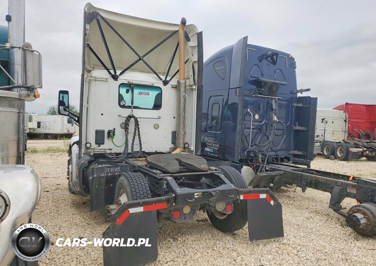 2018 Peterbilt 579 Semi Truck VIN:1XPBA48X4JD478140 - 3