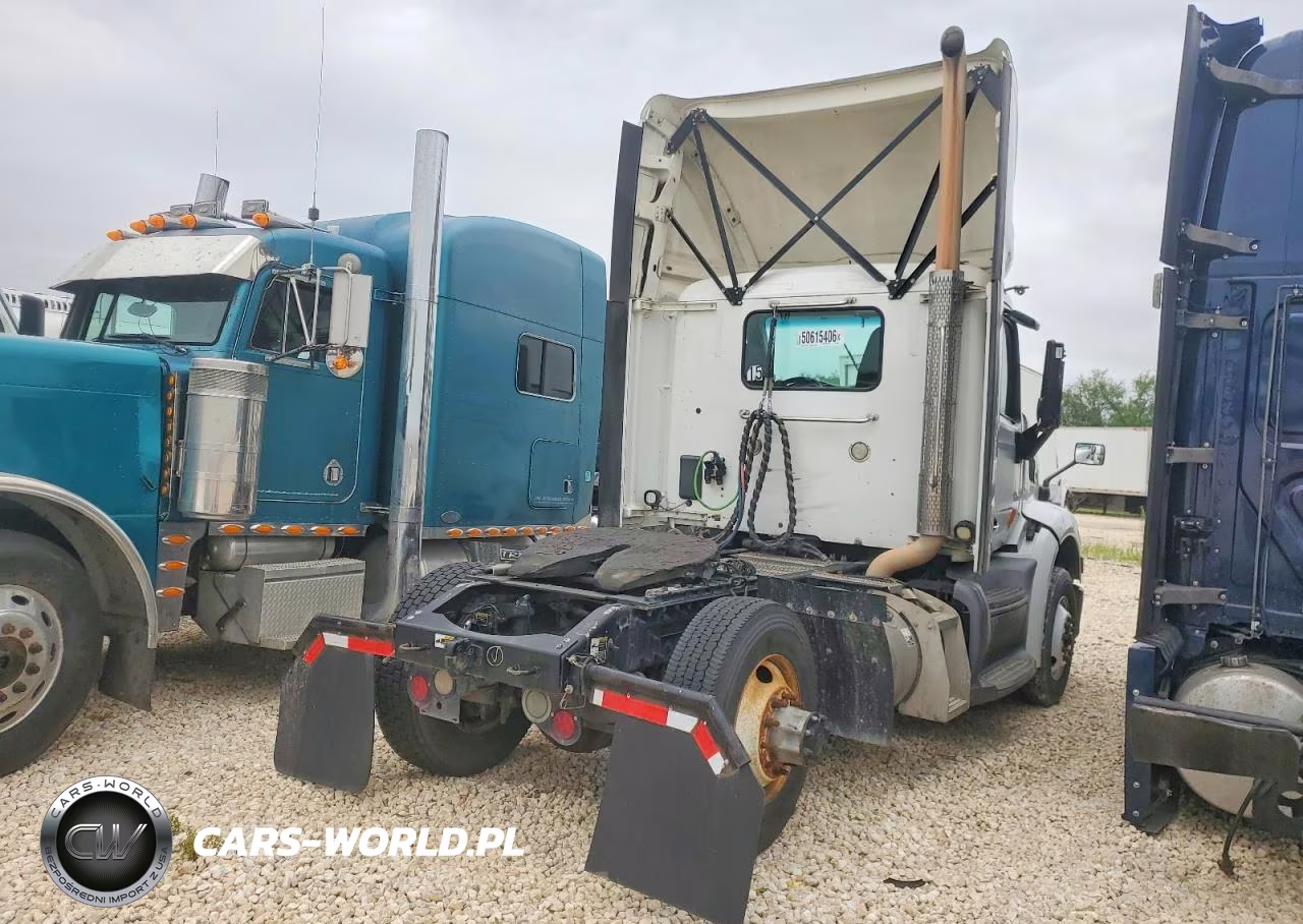 2018 Peterbilt 579 Semi Truck VIN:1XPBA48X4JD478140 - 4