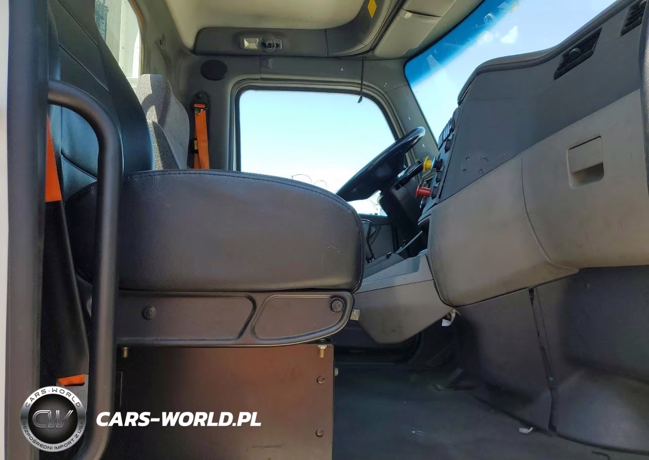 2016 Peterbilt 579 VIN:1XPBA48XXGD339882 - 5