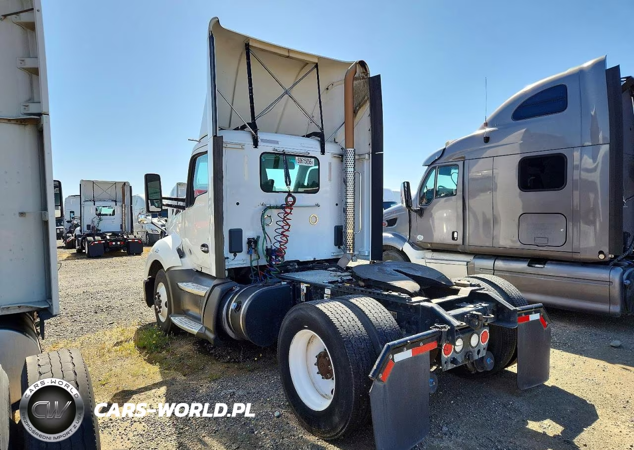 2017 Kenworth Constructi - Semi Truck VIN:1XKYA48X8HJ160419 - 3