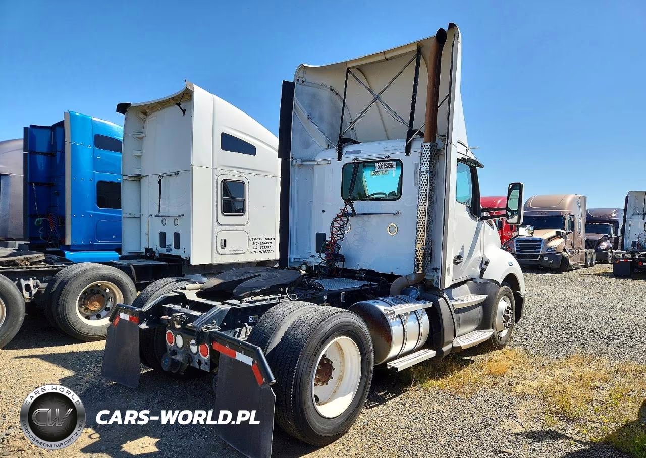 2017 Kenworth Constructi - Semi Truck VIN:1XKYA48X8HJ160419 - 4