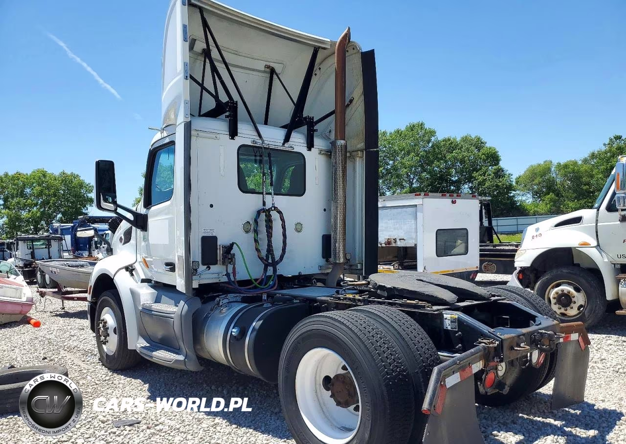 2016 Peterbilt 579 VIN:1XPBA48XXGD354432 - 3