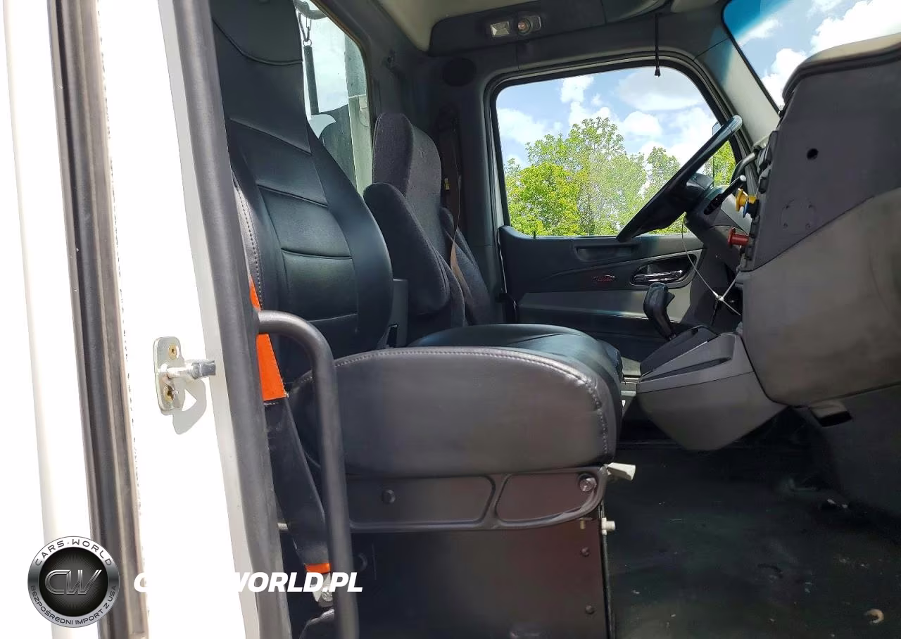 2016 Peterbilt 579 VIN:1XPBA48XXGD354432 - 9