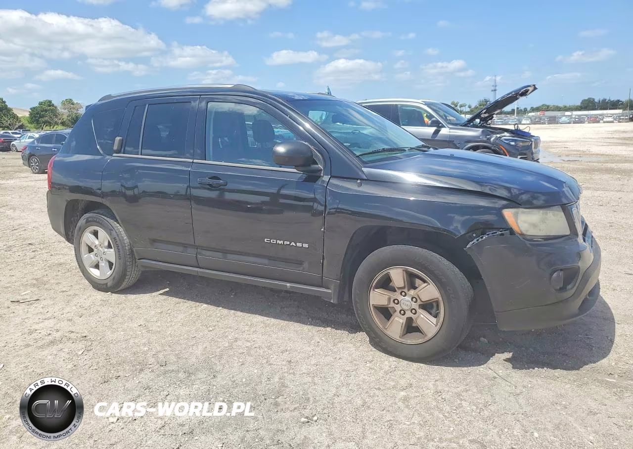 2014 Jeep Compass Sport VIN:1C4NJCBA0ED829743 - 4