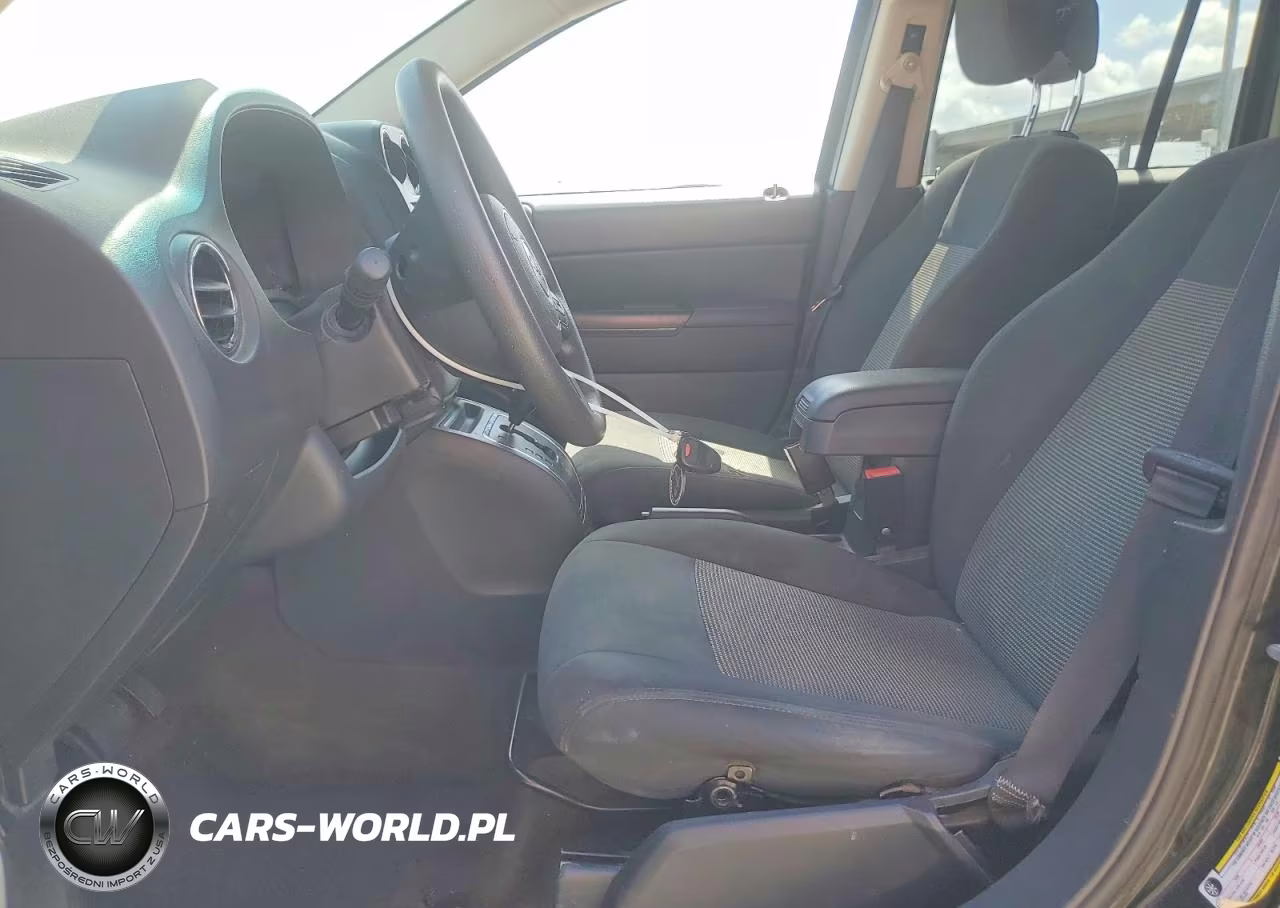 2014 Jeep Compass Sport VIN:1C4NJCBA0ED829743 - 7