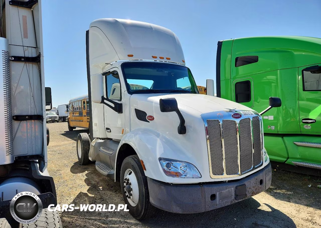 2017 Peterbilt 579 - Semi Truck