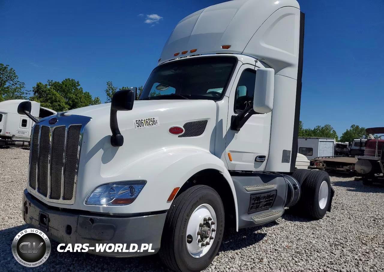 2018 Peterbilt 579 VIN:1XPBA48XXJD446387 - 2