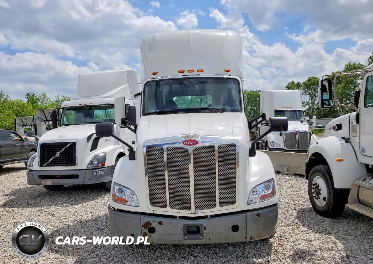 2018 Peterbilt 579 VIN:1XPBA48XXJD446387 - 5