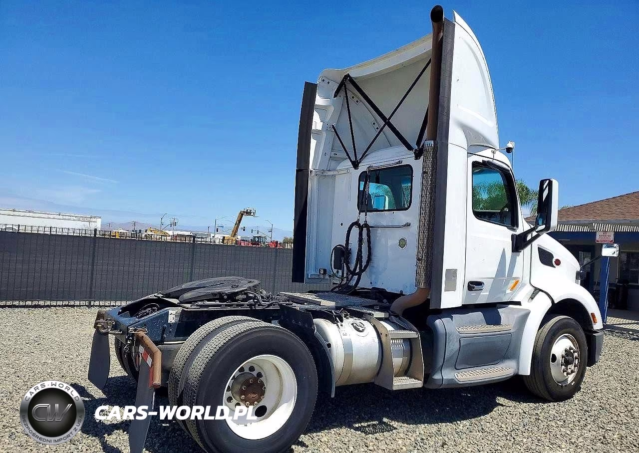 2019 Peterbilt 579 - Semi Truck VIN:1XPBA48XXKD622209 - 4