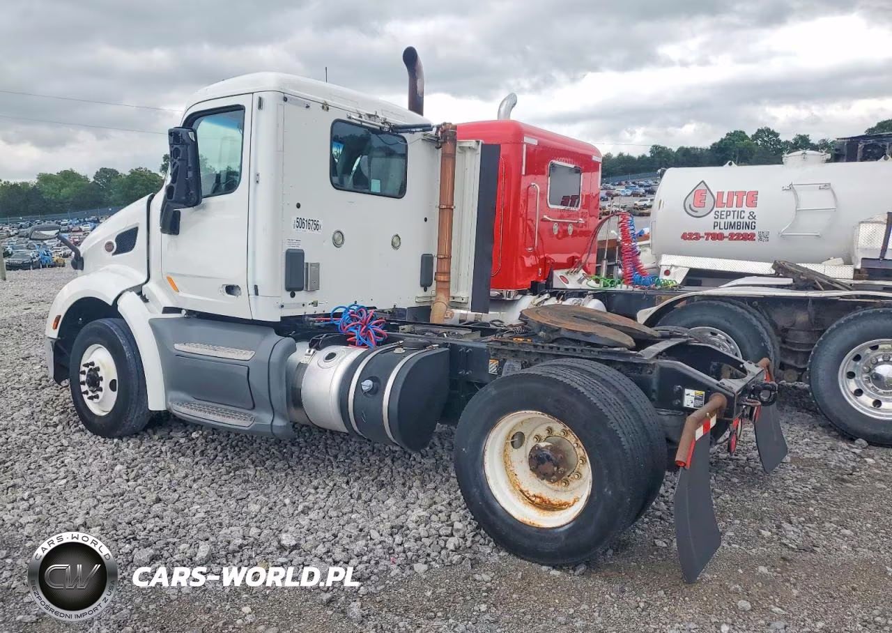 2015 Peterbilt 579 Semi Truck VIN:1XPBA48X8FD299395 - 3