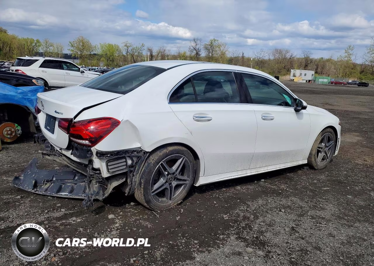 2022 Mercedes-Benz A 220 4Matic VIN:W1K3G4FB5NJ364589 - 3