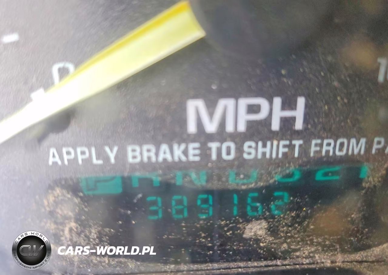 2000 Chev Silverado VIN:2GCEC19T4Y1364504 - 9