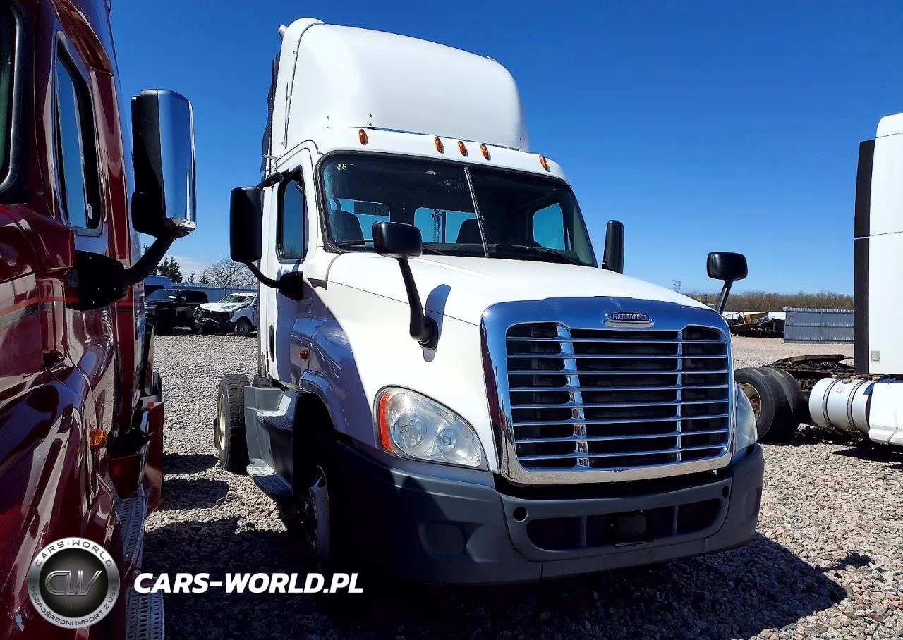 2016 Freightliner Cascadia 125 Semi Truck