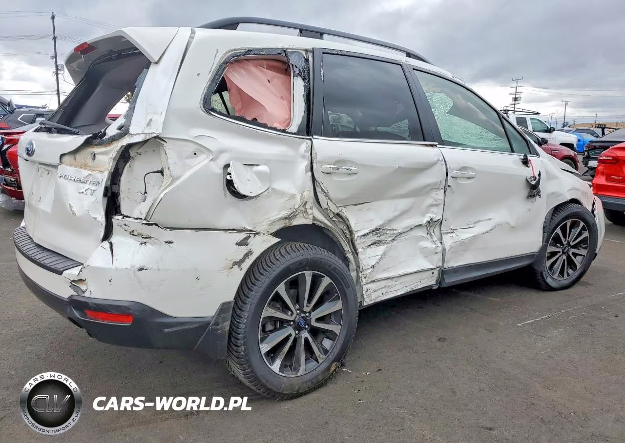 2017 Subaru Forester 2.0Xt Premium VIN:JF2SJGEC8HH428558 - 3