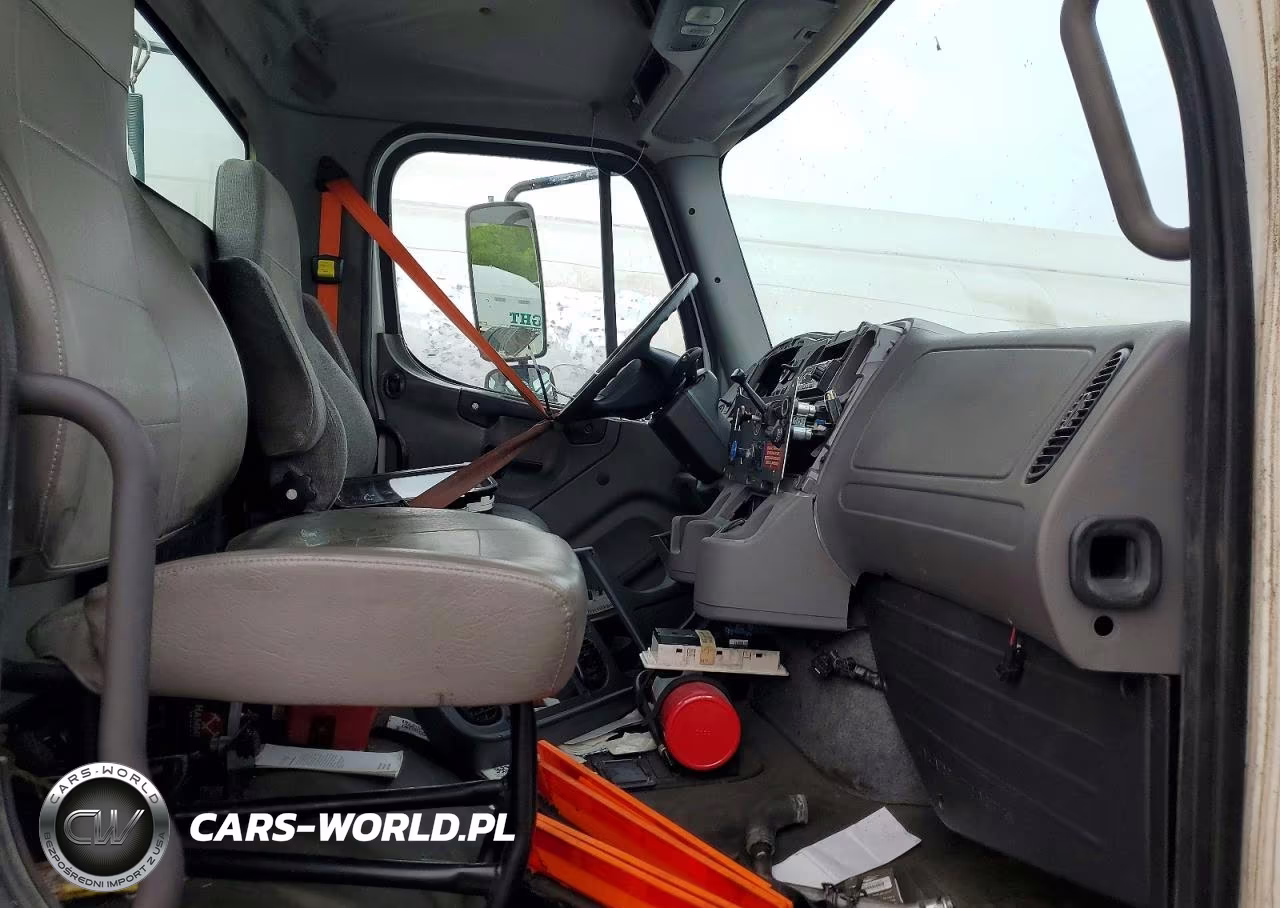2015 Freightliner Business Class M2 Semi Truck VIN:1FUBC5CY2FHGK0773 - 5