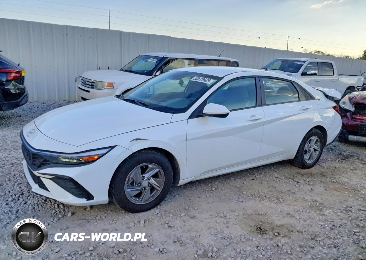 2025 Hyundai Elantra Se – zdjęcie 1 z 12