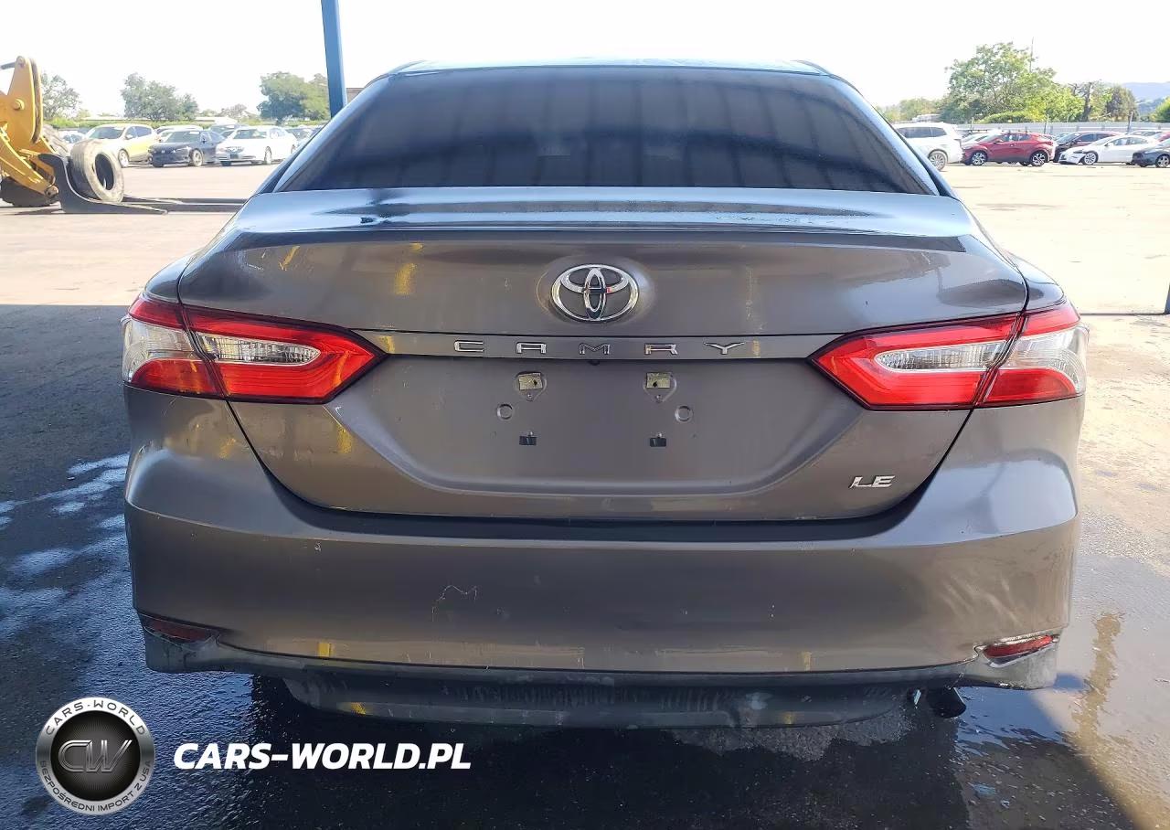 2018 Toyota Camry Le VIN:4T1B11HK3JU037034 - 6