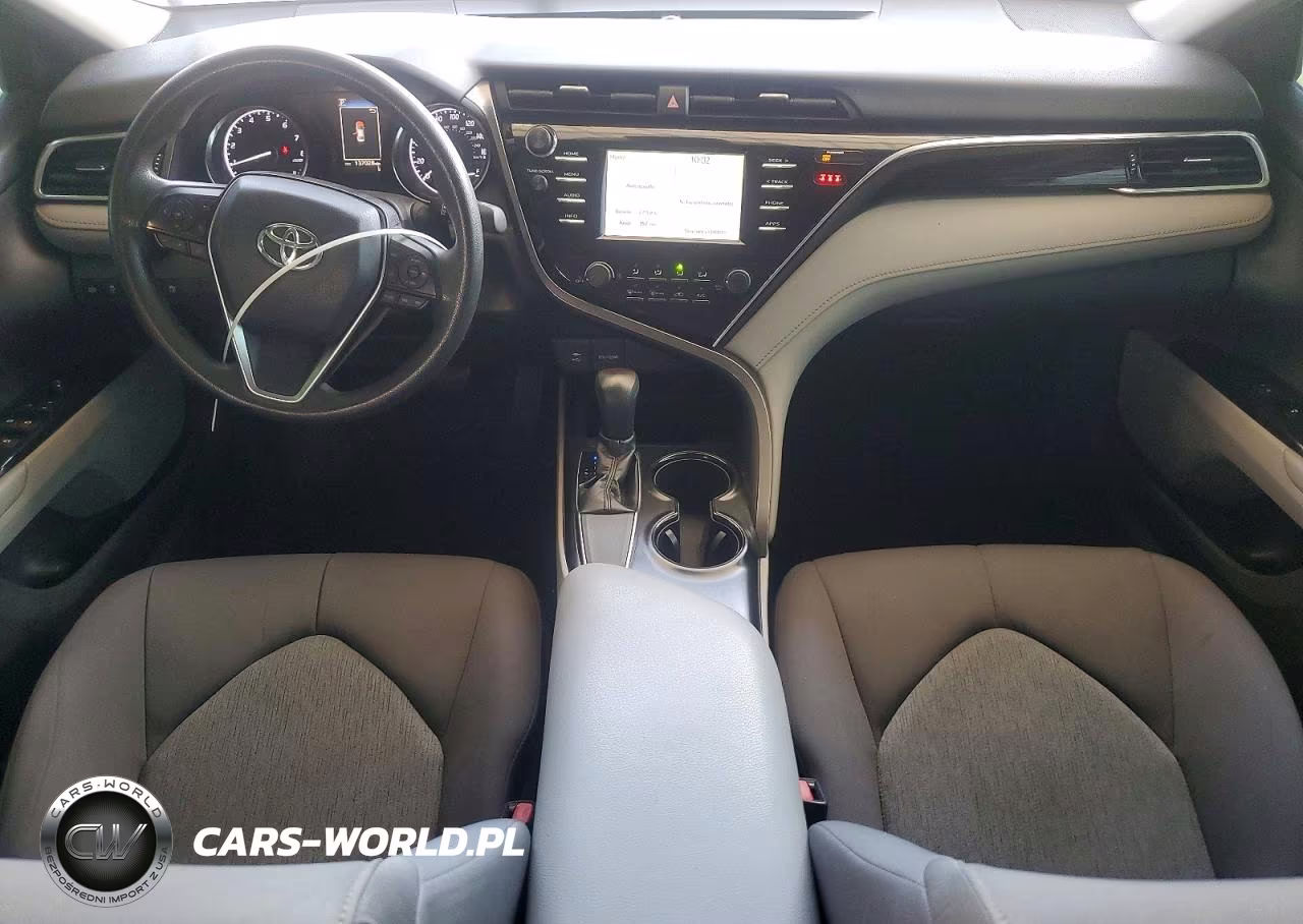 2018 Toyota Camry Le VIN:4T1B11HK3JU037034 - 8