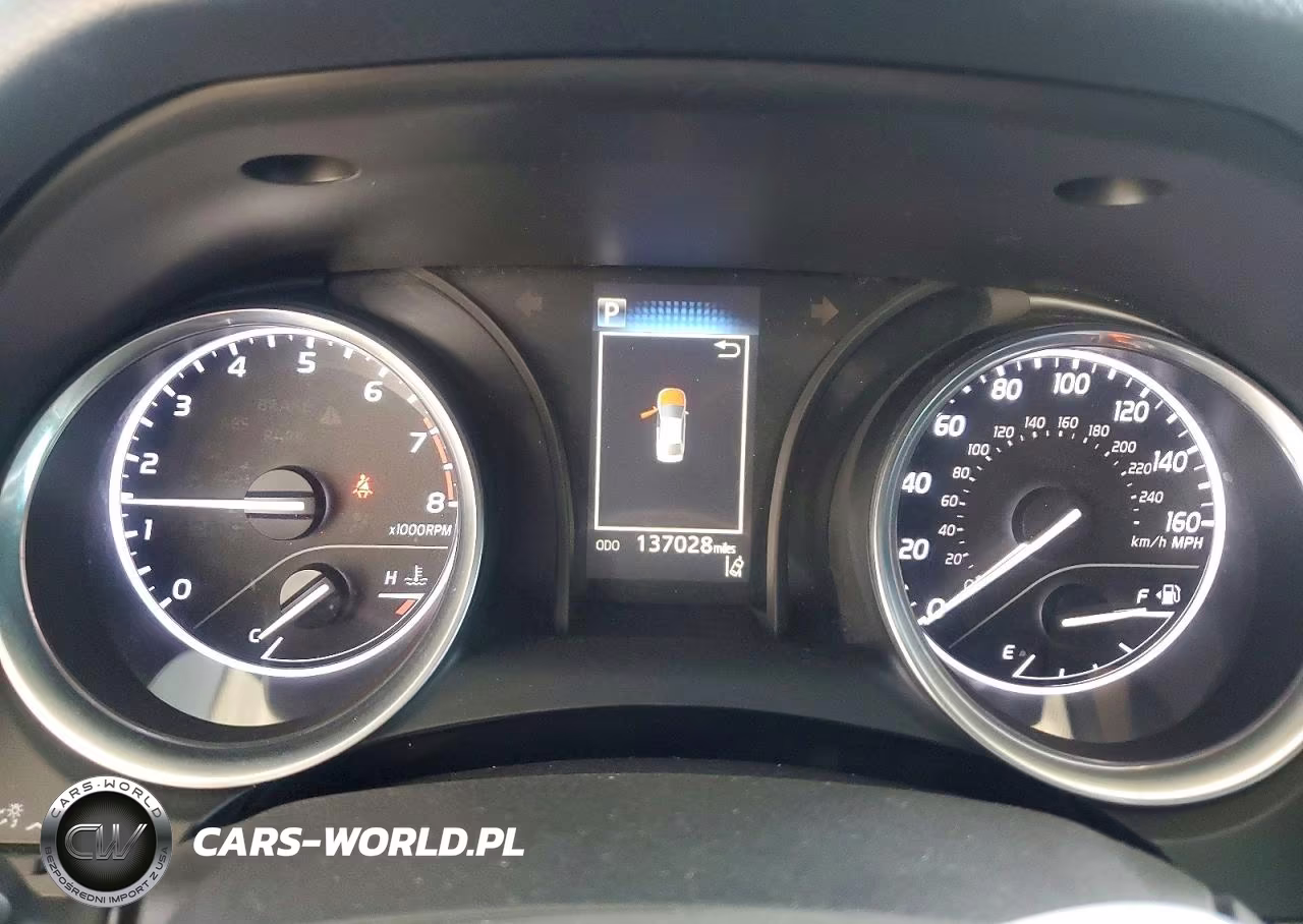 2018 Toyota Camry Le VIN:4T1B11HK3JU037034 - 9