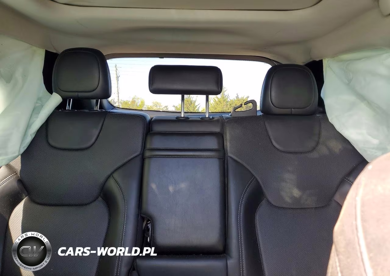 2019 Jeep Cherokee Limited VIN:1C4PJMDX6KD104420 - 10
