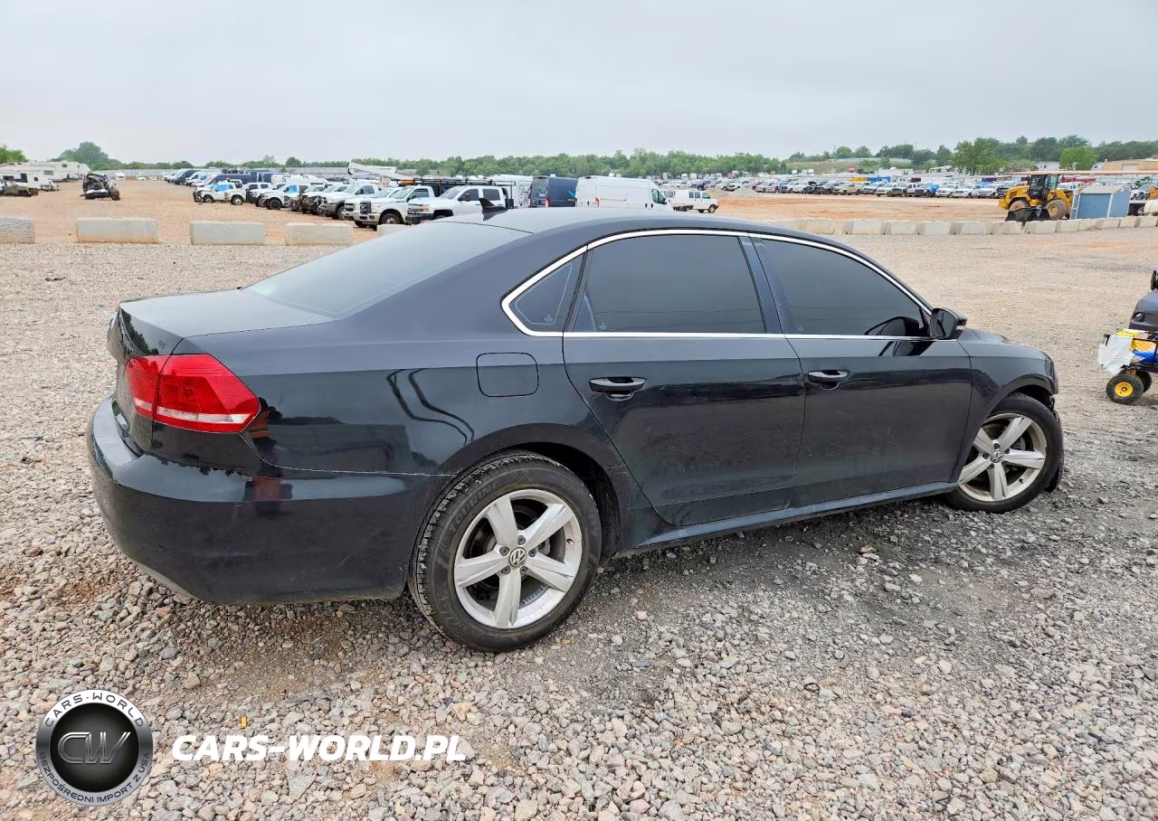 2013 Volkswagen Passat Se VIN:1VWBH7A32DC025373 - 3