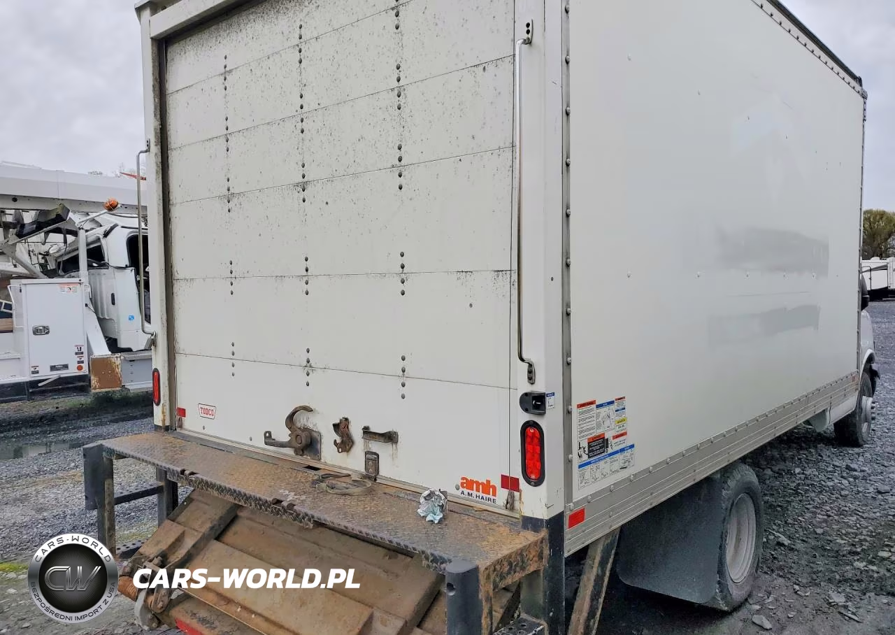 2020 Chevrolet Express G4500 Box Truck VIN:1HA6GUCG5LN009821 - 3