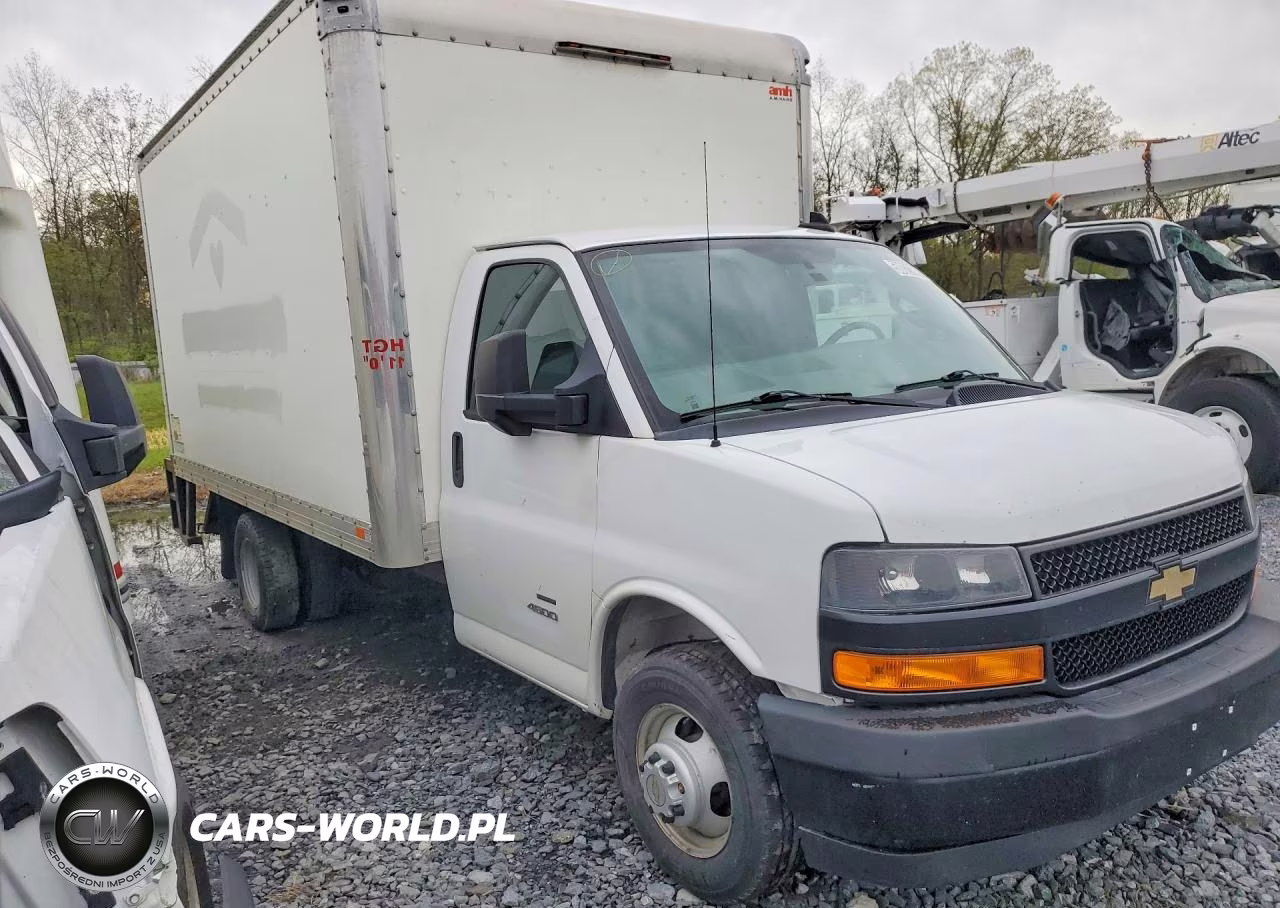 2020 Chevrolet Express G4500 Box Truck VIN:1HA6GUCG5LN009821 - 4