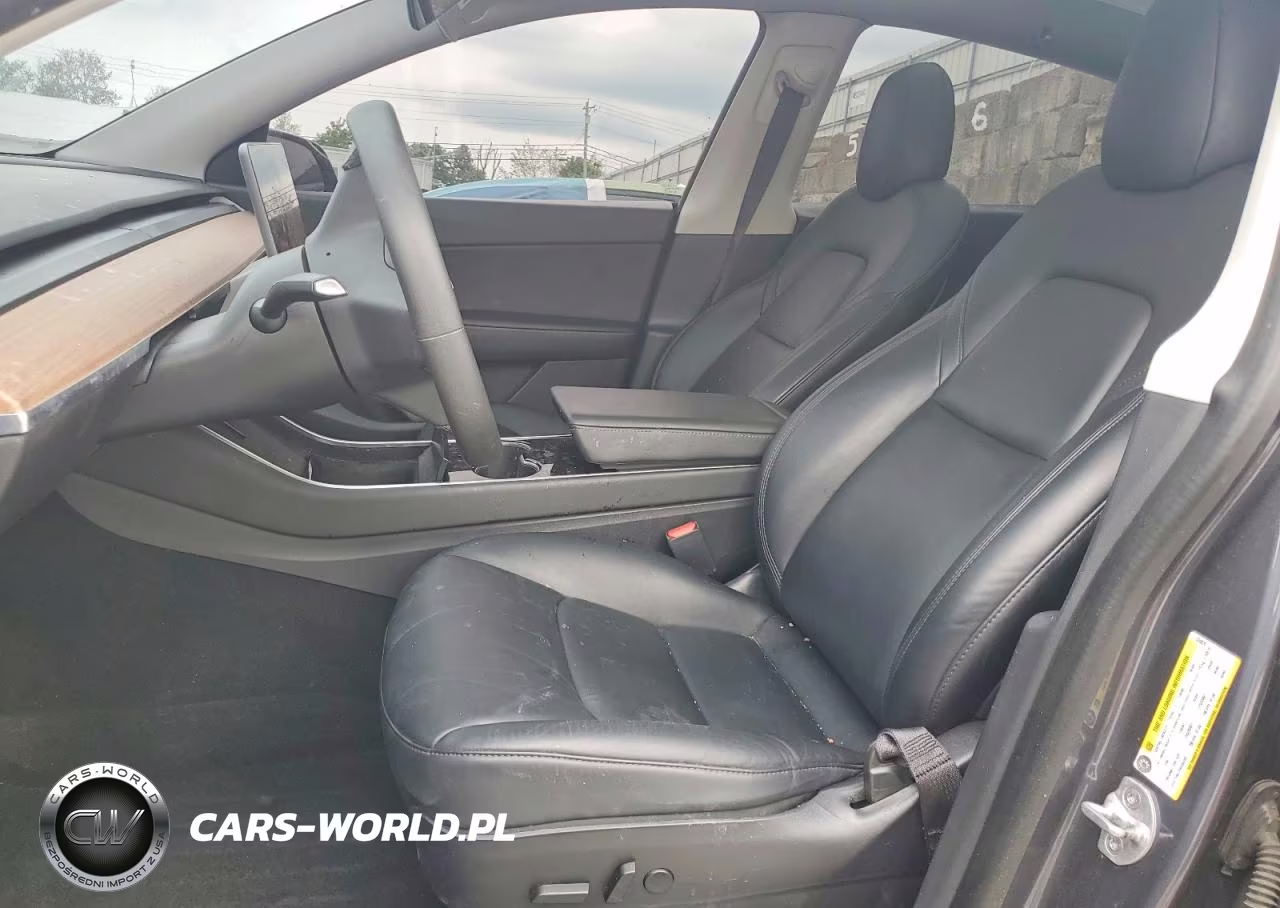 2020 Tesla Model Y VIN:5YJYGDEF7LF034820 - 7