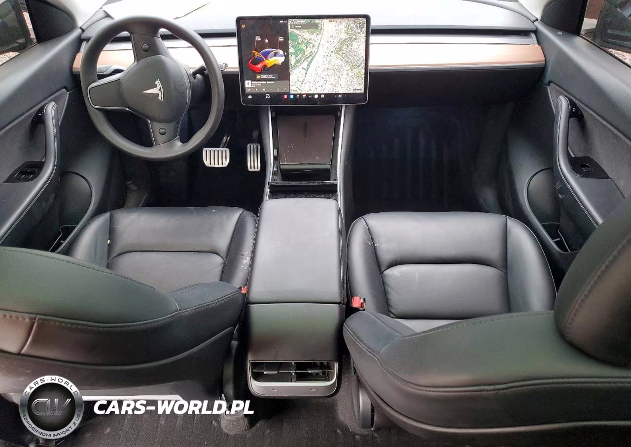 2020 Tesla Model Y VIN:5YJYGDEF7LF034820 - 8