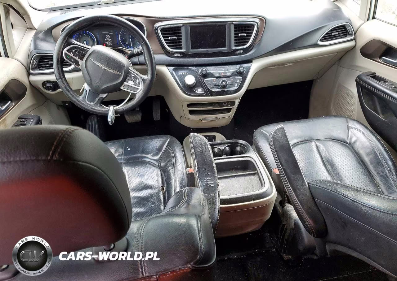 2019 Chrysler Pacifica Touring L VIN:2C4RC1BG8KR539943 - 8