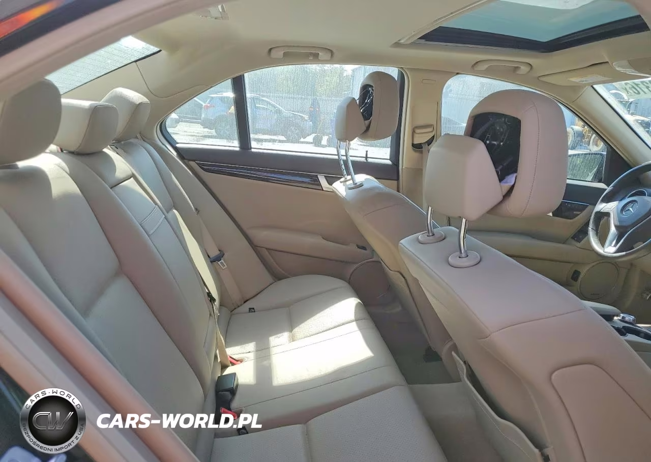 2014 Mercedes-Benz C 300 4Matic VIN:WDDGF8AB2ER321624 - 10