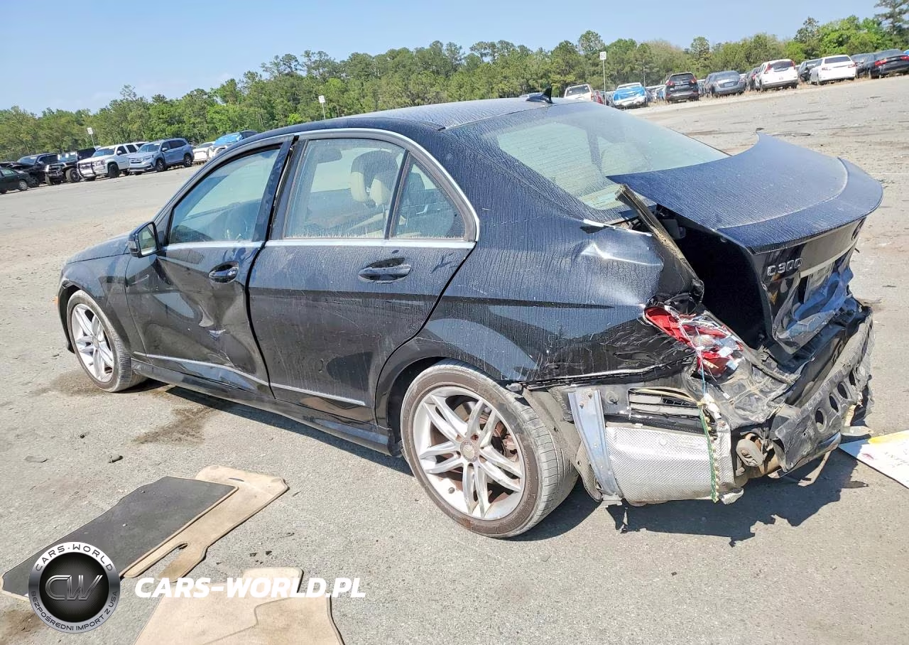 2014 Mercedes-Benz C 300 4Matic VIN:WDDGF8AB2ER321624 - 2