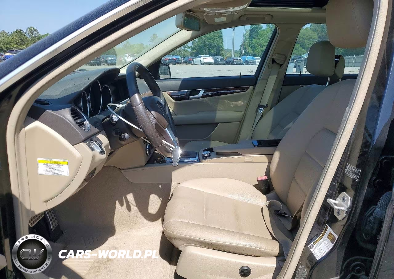 2014 Mercedes-Benz C 300 4Matic VIN:WDDGF8AB2ER321624 - 7