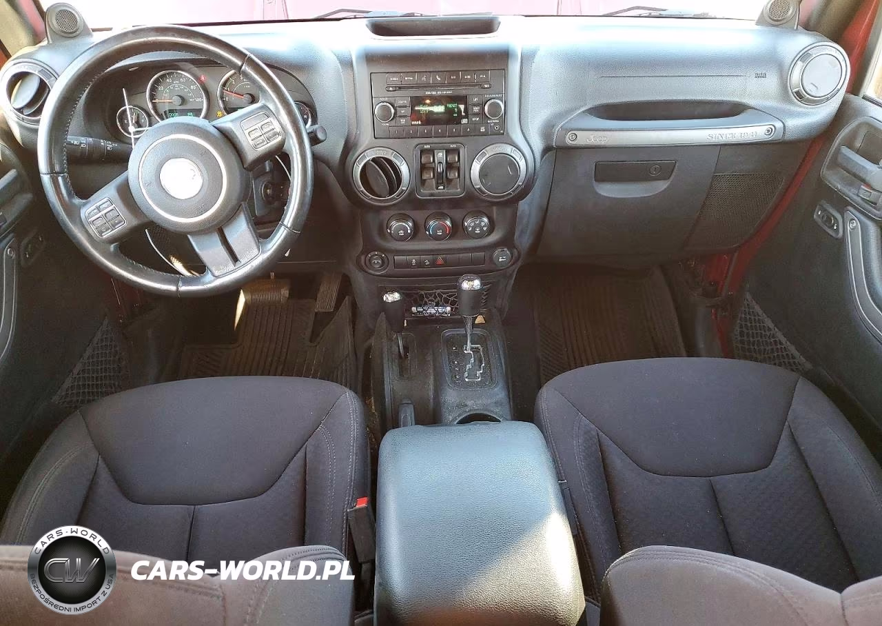 2013 Jeep Wrangler Unlimited Sport VIN:1C4BJWDGXDL601453 - 8