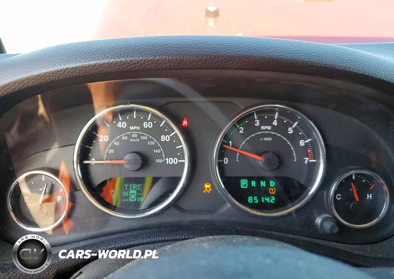 2013 Jeep Wrangler Unlimited Sport VIN:1C4BJWDGXDL601453 - 9