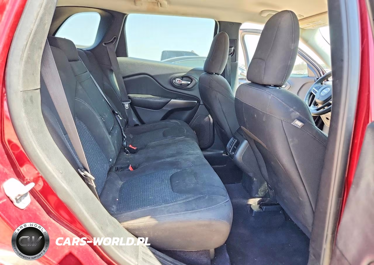 2019 Jeep Cherokee Latitude VIN:1C4PJLCB1KD149832 - 11