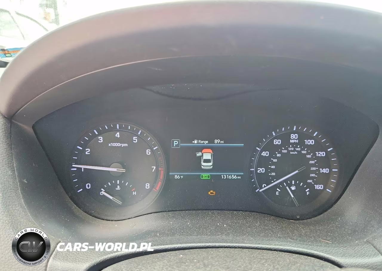2018 Genesis G80 3.8 VIN:KMHGN4JE3JU257192 - 9