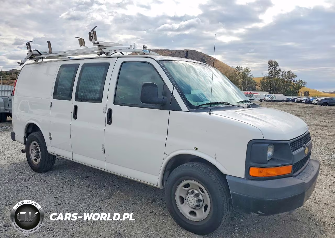 2016 Chevrolet Express G2500 VIN:1GCWGAFF9G1197830 - 4