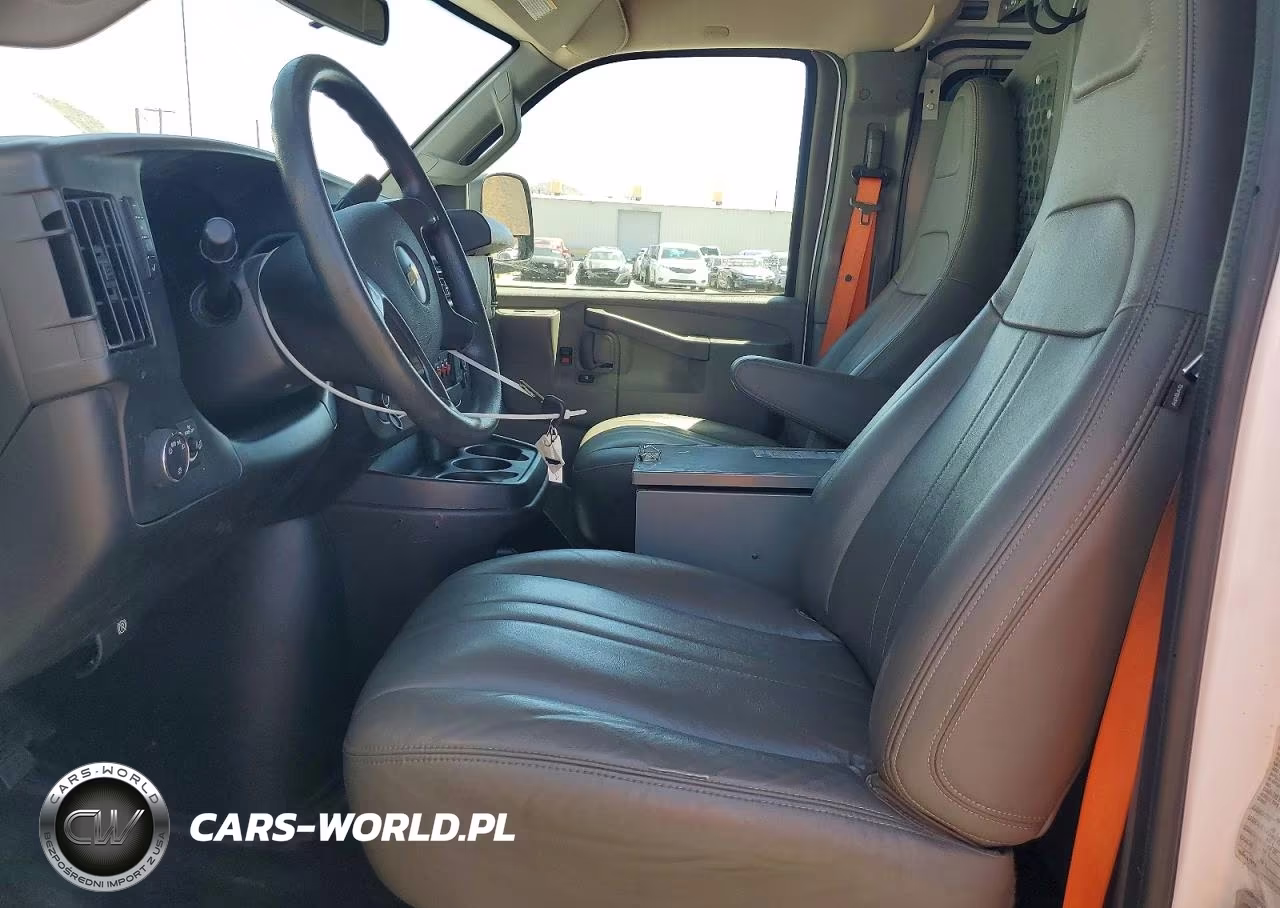 2016 Chevrolet Express G2500 VIN:1GCWGAFF9G1197830 - 7