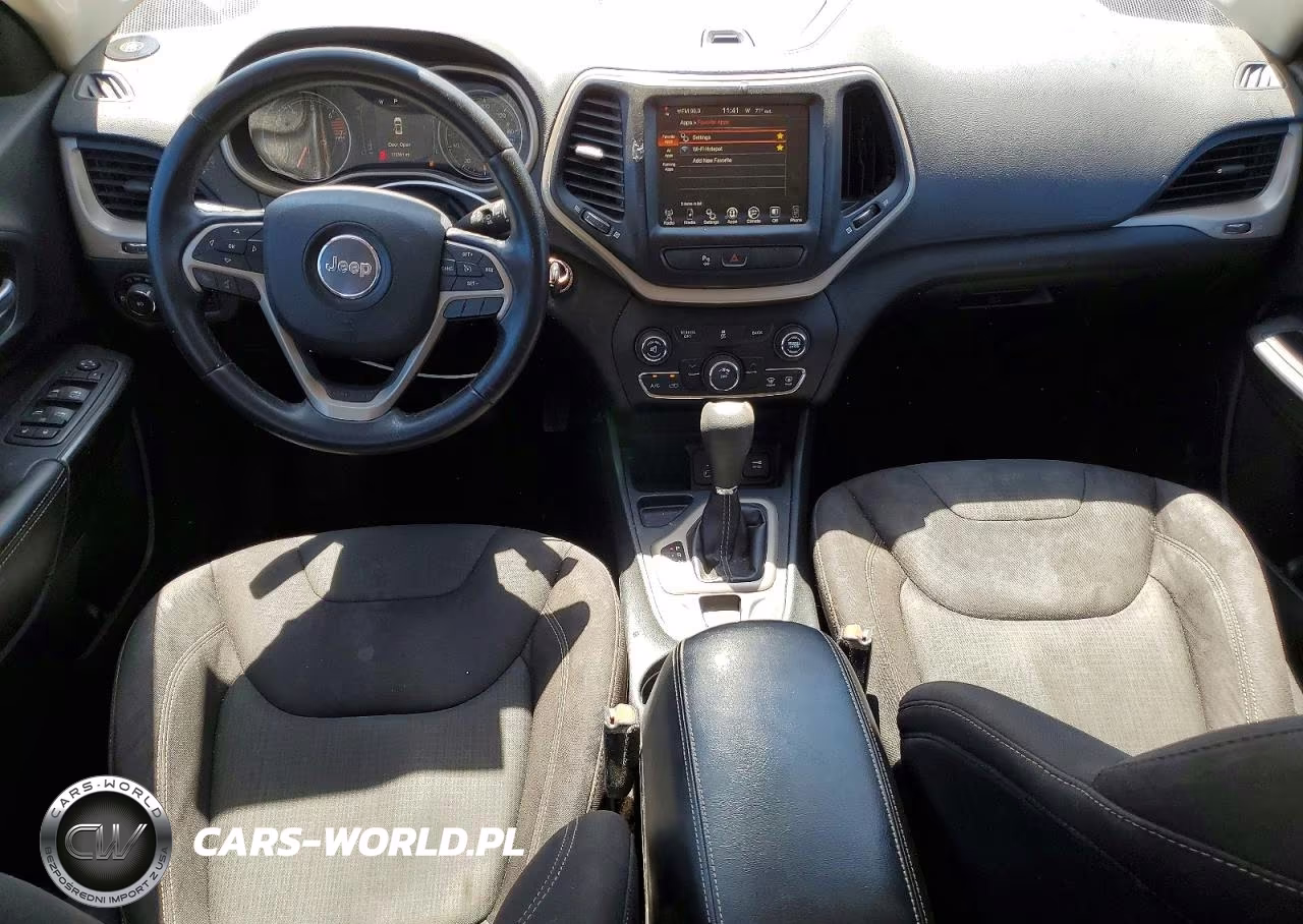 2016 Jeep Cherokee Latitude VIN:1C4PJLCB7GW195628 - 8